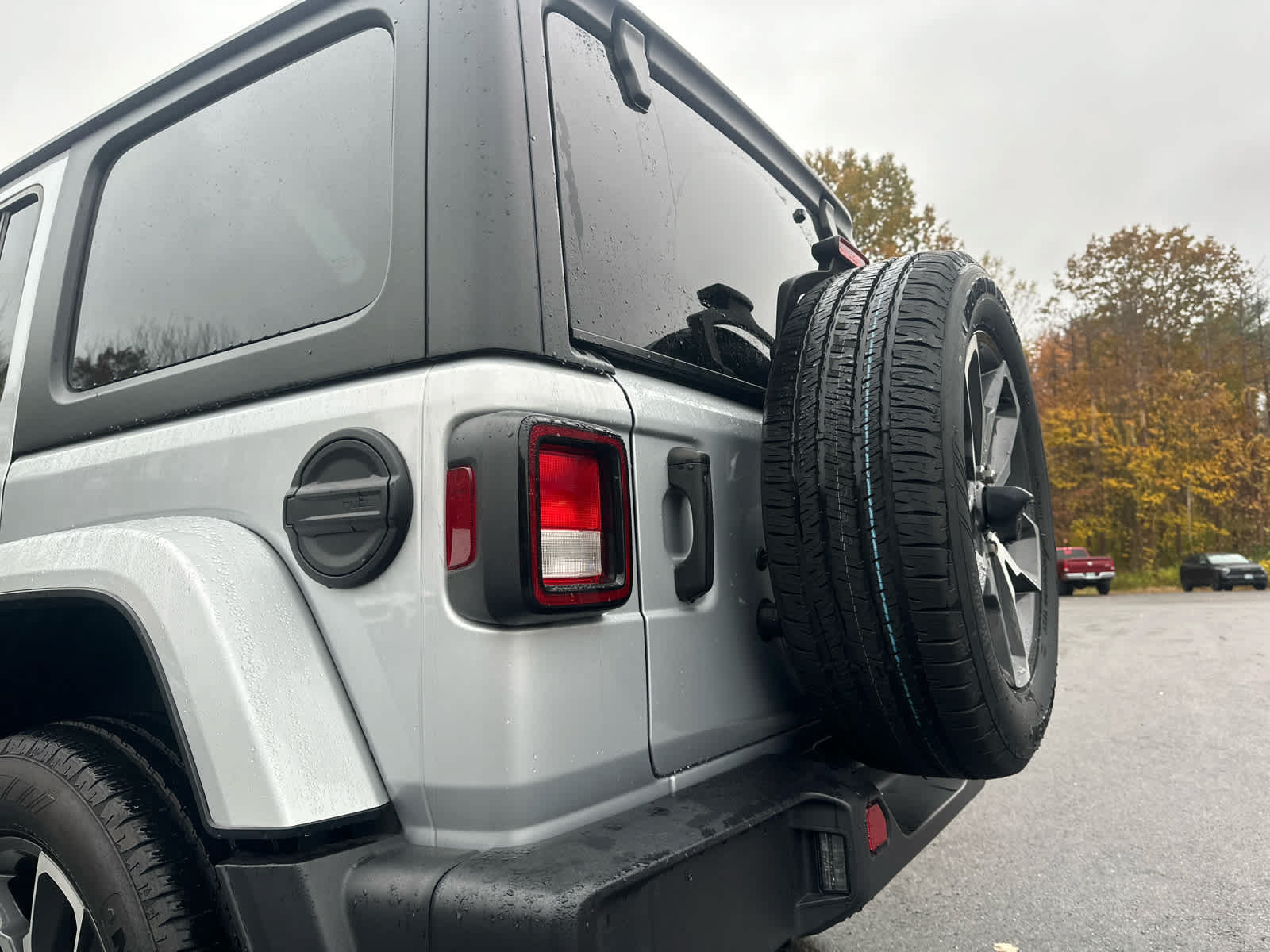 Used 2024 Jeep Wrangler Unlimited w/ Convenience Group AWD/4WD image 19