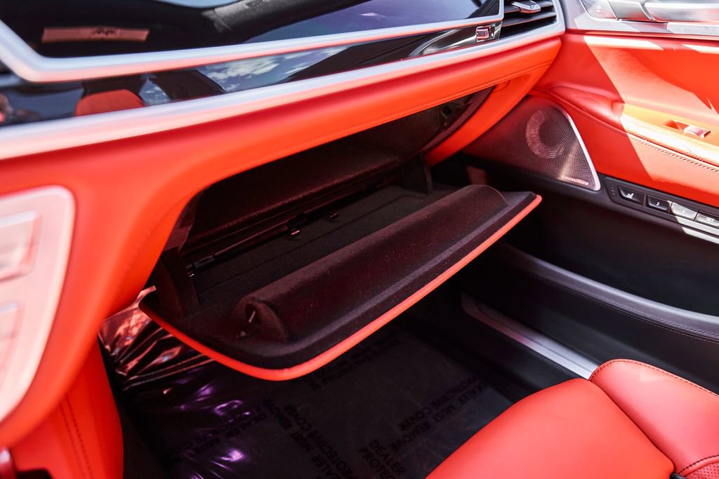 Used 2022 BMW M760i xDrive w/ Luxury Rear Seating Package image 90