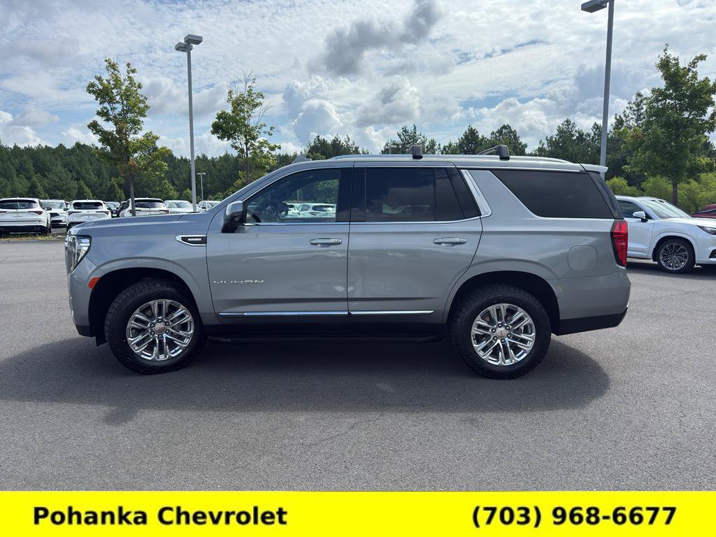 Certified 2023 GMC Yukon SLT w/ SLT Luxury Package AWD/4WD image 4