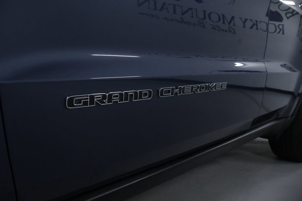 Used 2020 Jeep Grand Cherokee Limited image 10