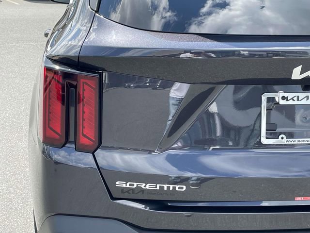 Certified 2026 Kia Sorento LX FWD image 10