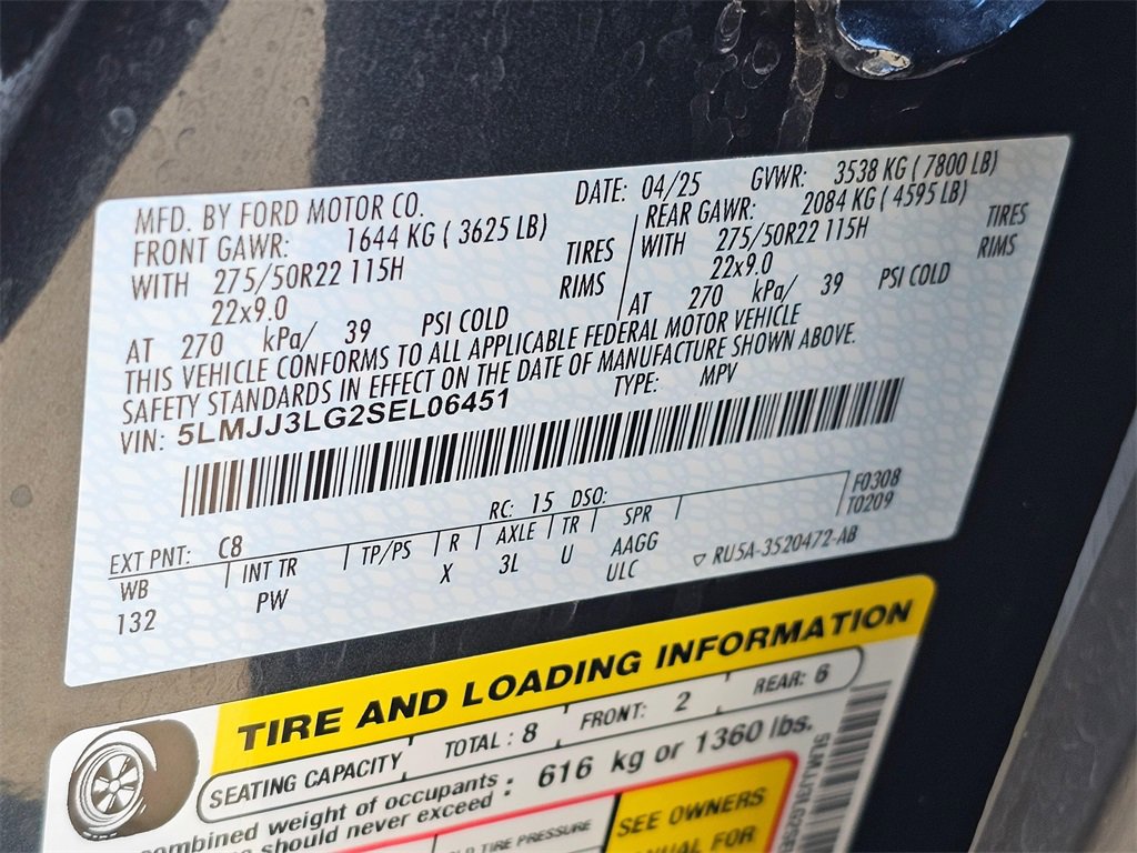 Used 2025 Lincoln Navigator L Reserve image 32