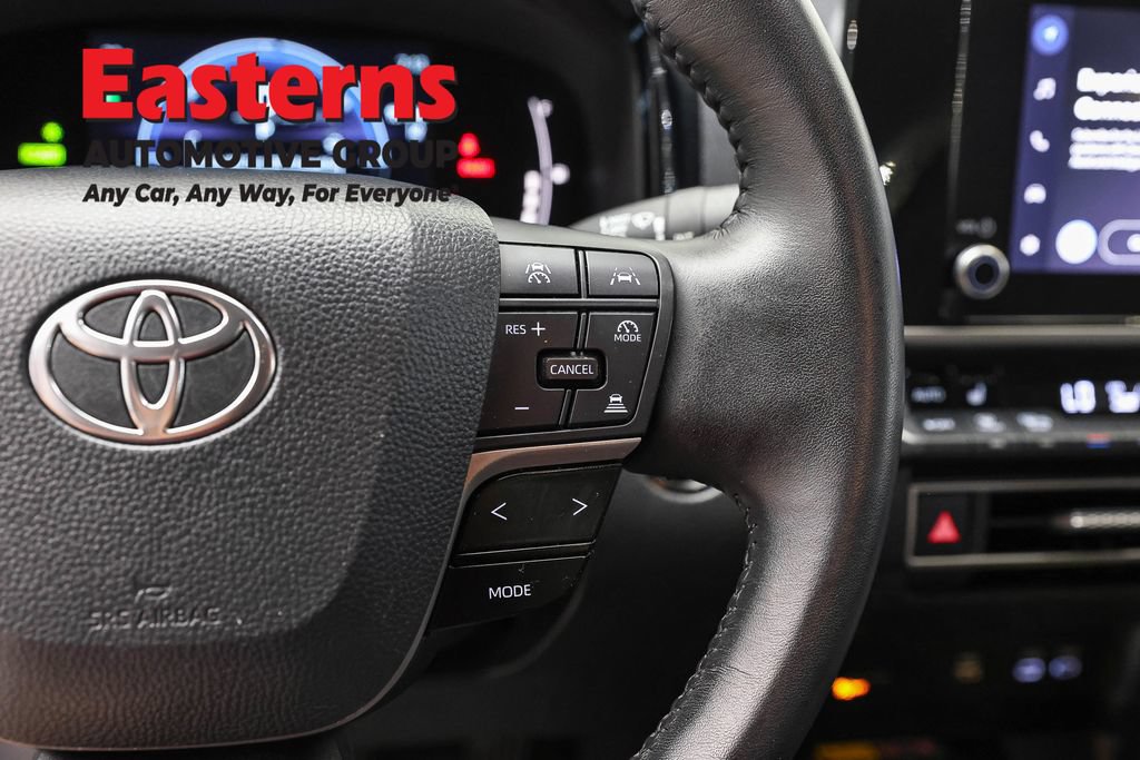 Used 2025 Toyota Camry LE w/ Convenience Package FWD image 16
