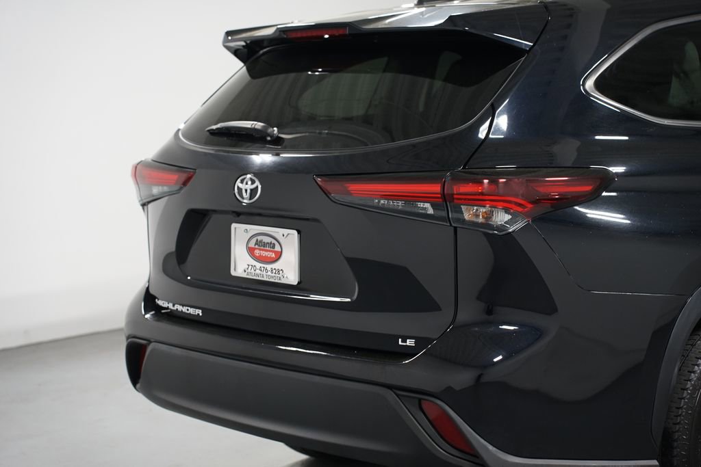 Certified 2024 Toyota Highlander LE image 9