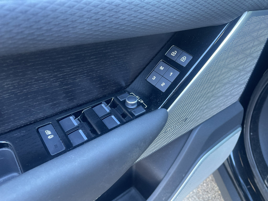 Used 2023 Land Rover Range Rover Velar R-Dynamic S image 16