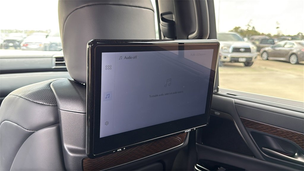 Used 2024 Lexus LX 600 4WD w/ Ultra Luxury Package image 18