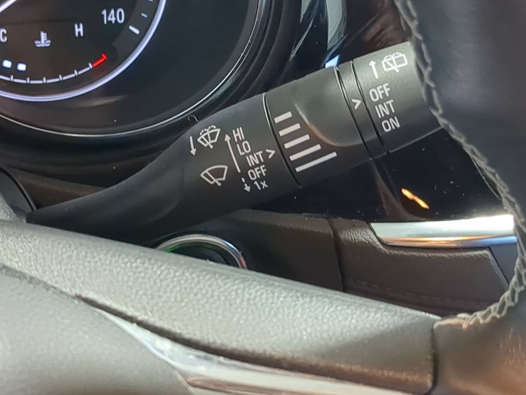 Used 2023 Buick Encore GX Select AWD/4WD image 31