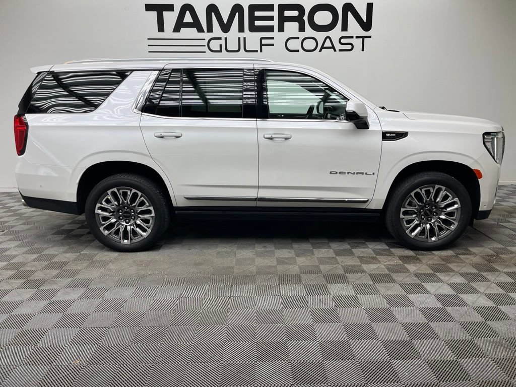 Used 2024 GMC Yukon Denali Ultimate AWD/4WD image 4