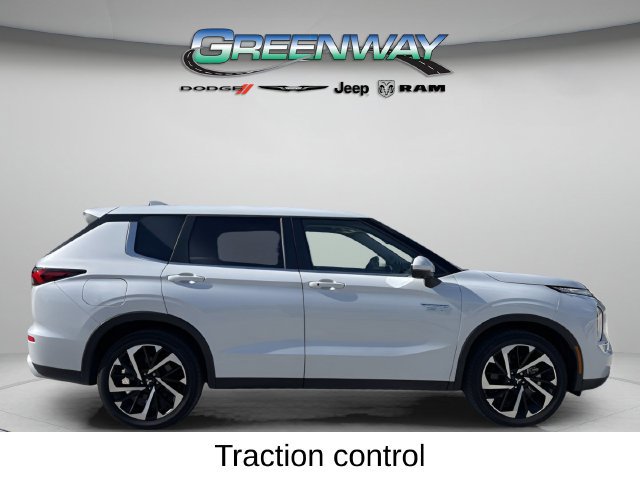 Used 2025 Mitsubishi Outlander SE AWD/4WD image 6