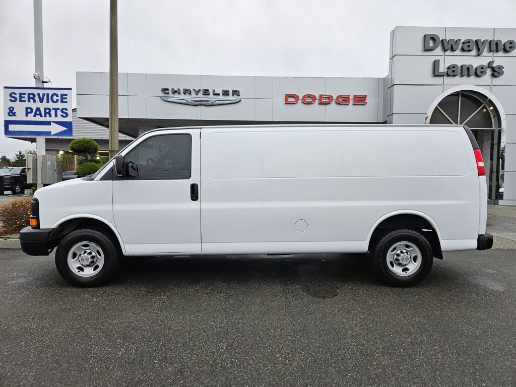 Used 2007 Chevrolet Express 2500 Extended image 2