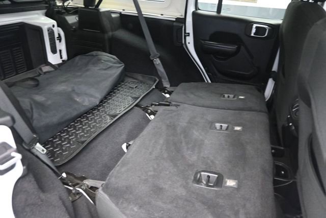 Used 2018 Jeep Wrangler Unlimited Sport S AWD/4WD image 25