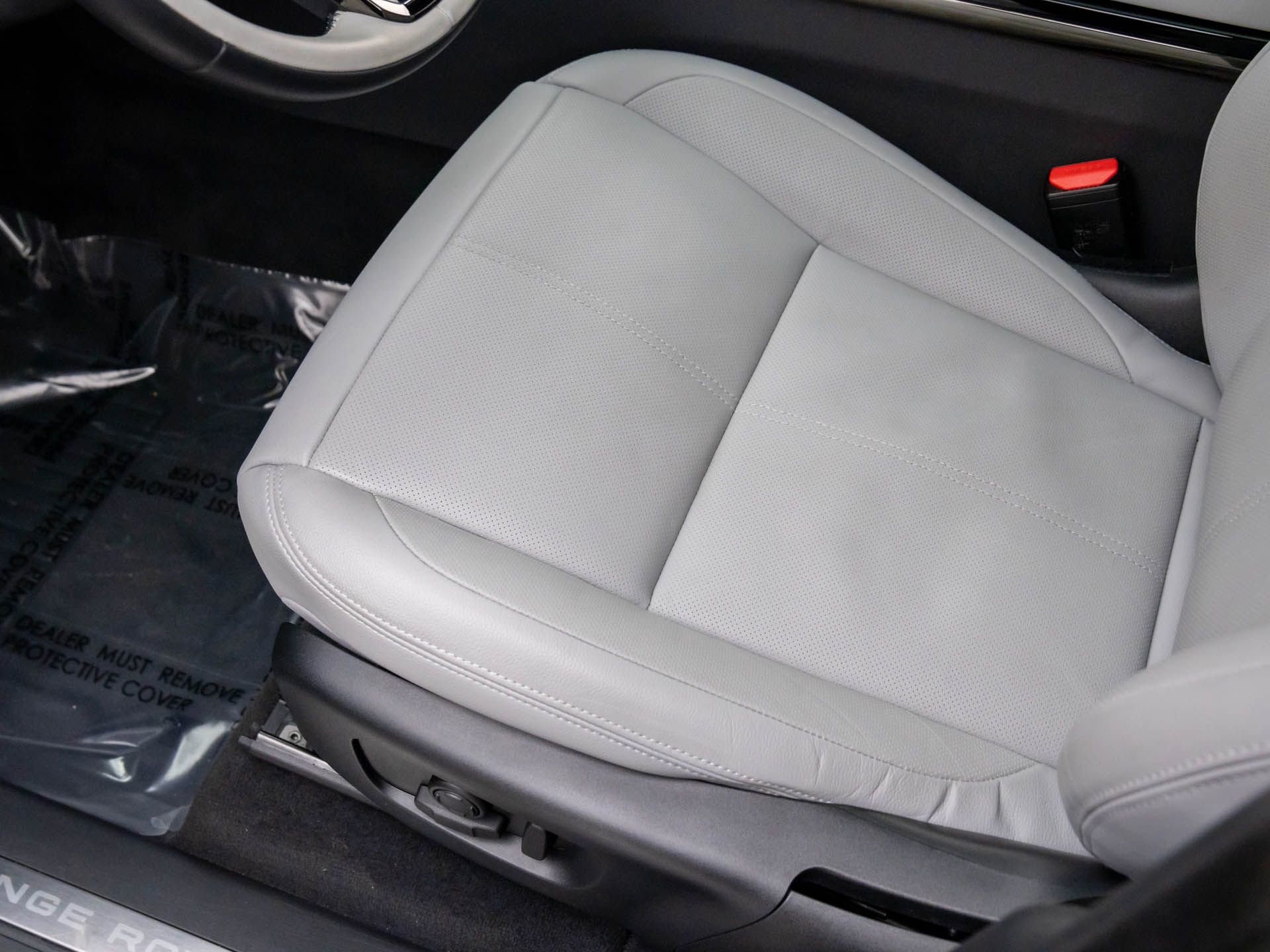 Used 2024 Land Rover Range Rover Velar Dynamic SE image 13