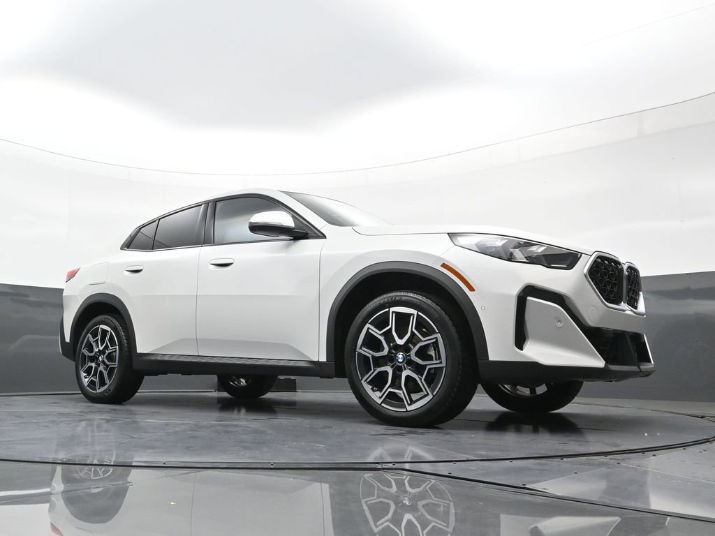 New 2026 BMW X2 xDrive28i w/ Technology Package AWD/4WD image 22