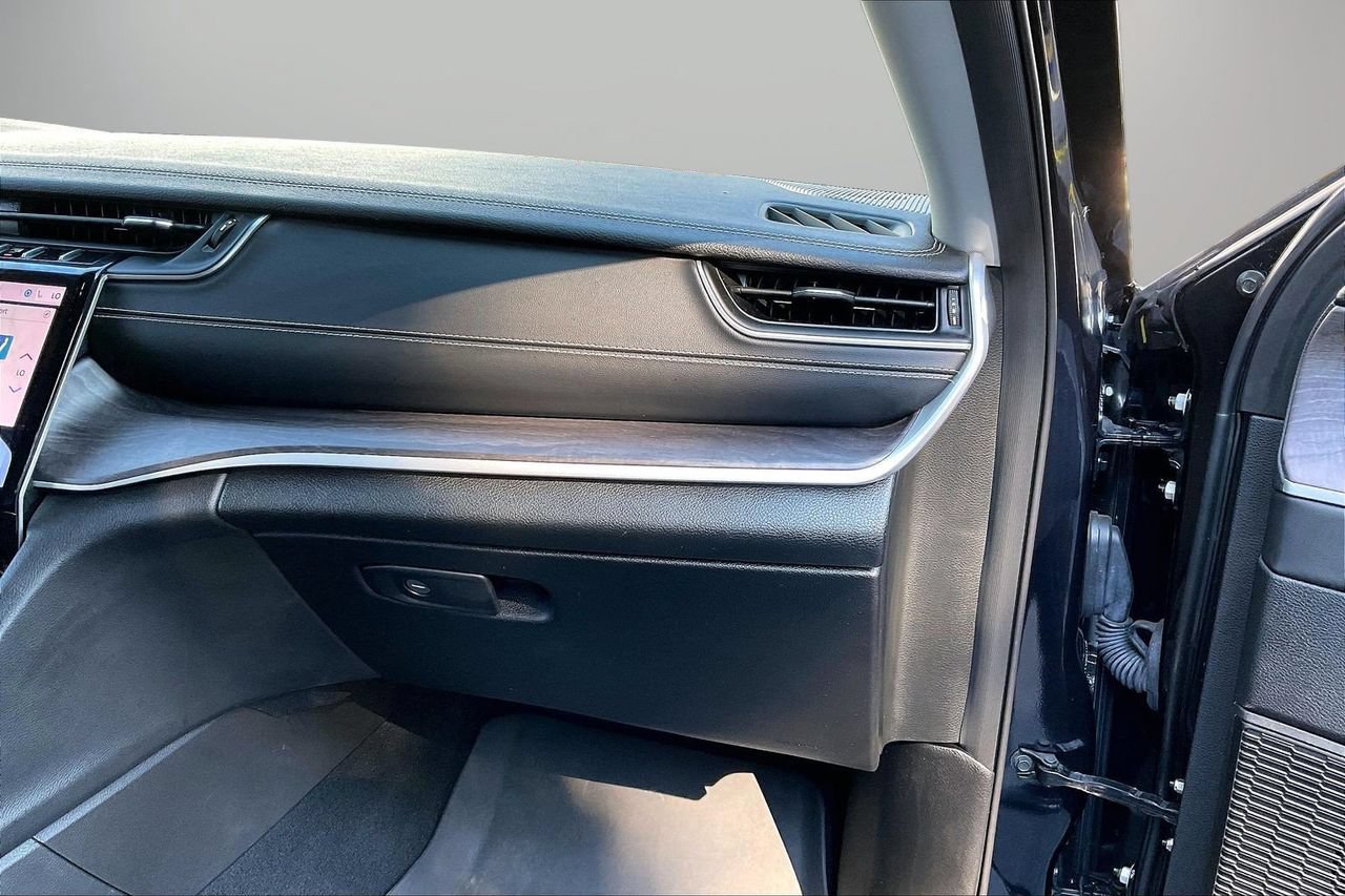 Certified 2023 Jeep Grand Cherokee L Limited AWD/4WD image 21