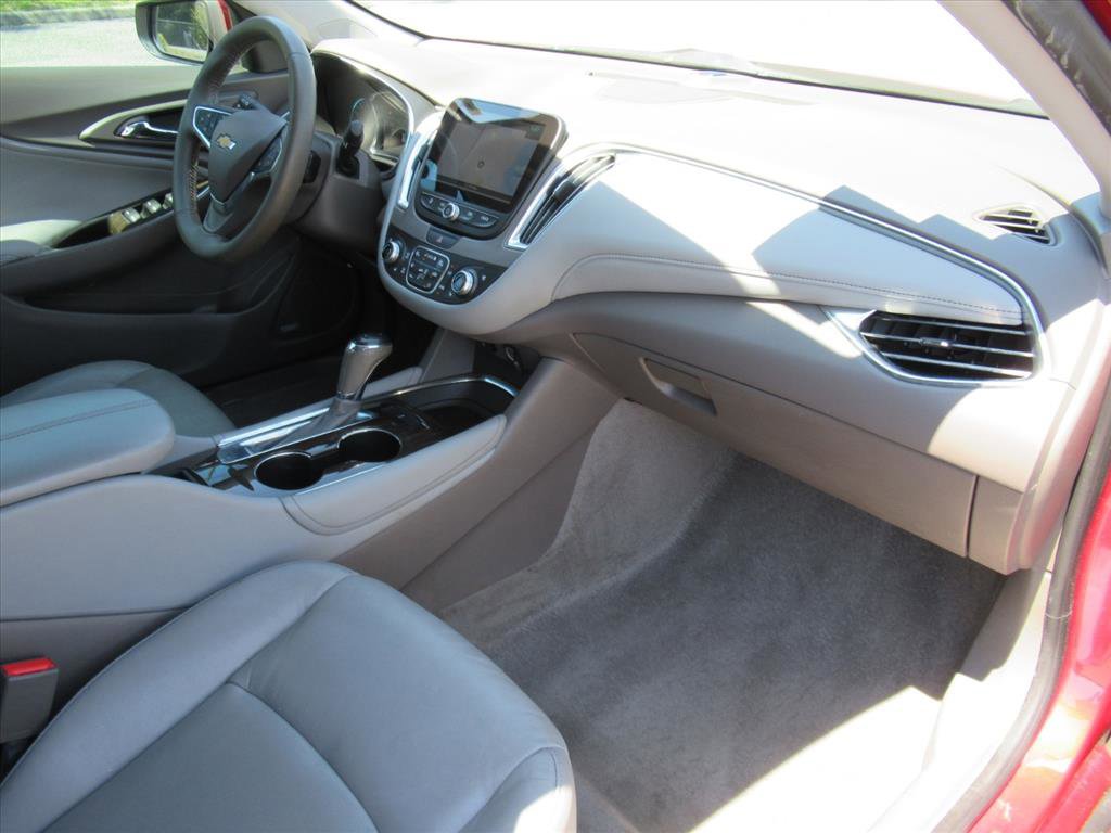 Used 2017 Chevrolet Malibu Premier w/ Premier Sun and Wheel Package image 12