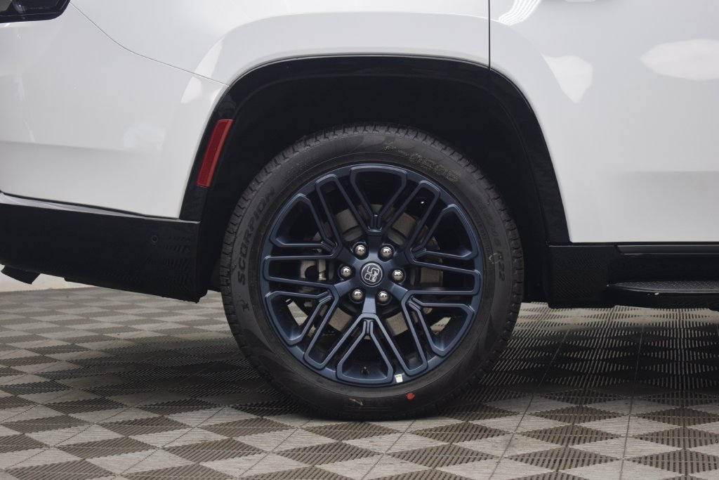New 2026 Jeep Grand Wagoneer 4WD image 8