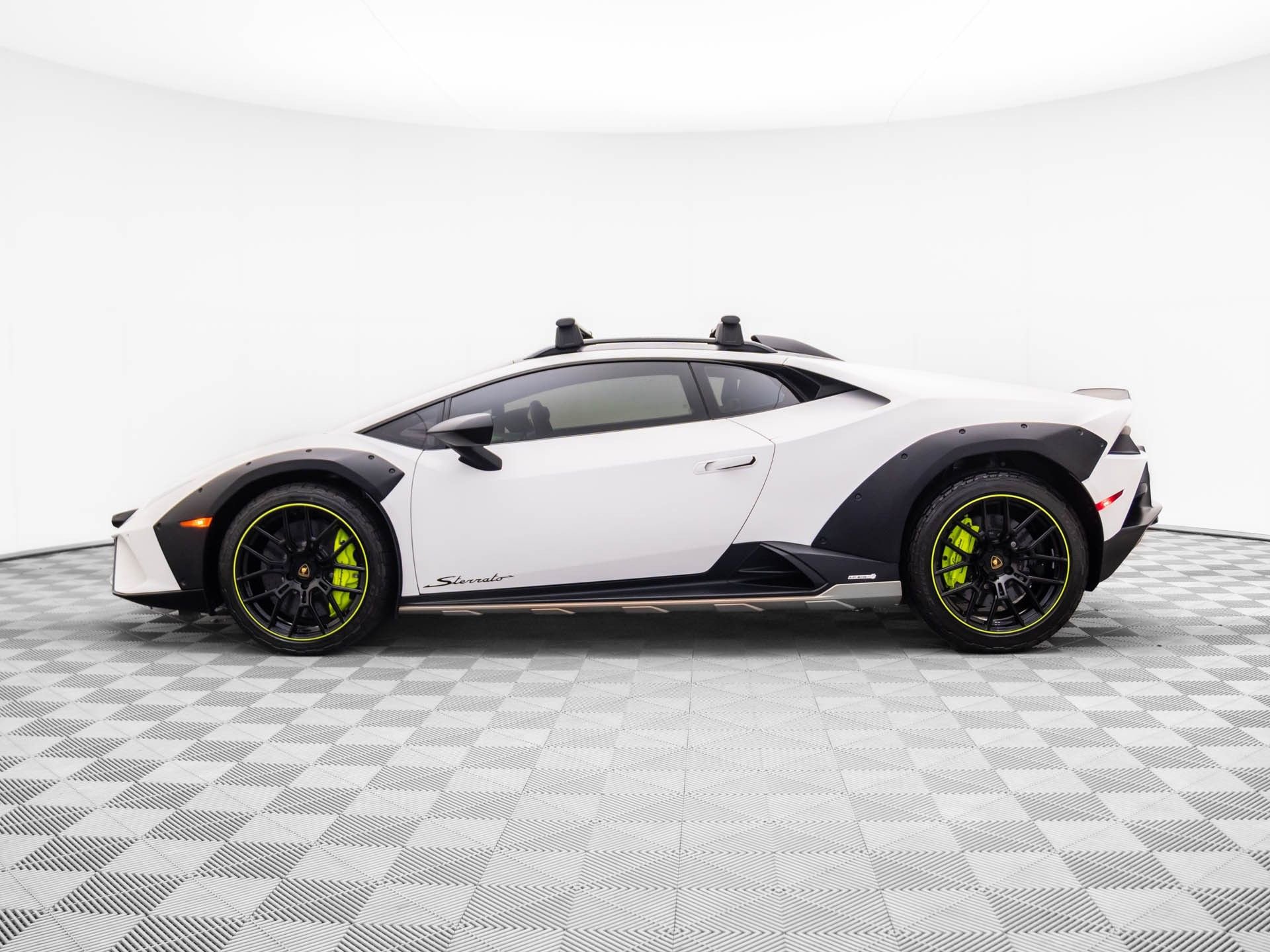 Used 2024 Lamborghini Huracan Sterrato video 2