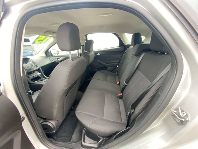 Used 2015 Ford Focus SE w/ SE Sport Package FWD image 28