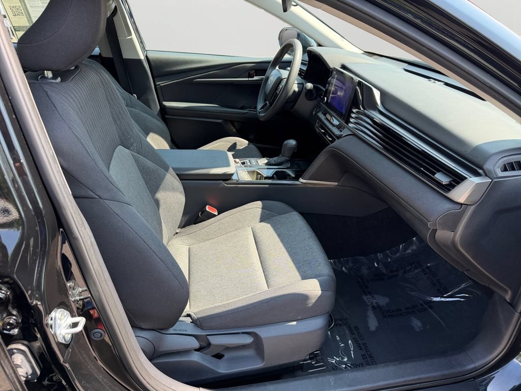 Used 2025 Toyota Camry LE FWD image 12