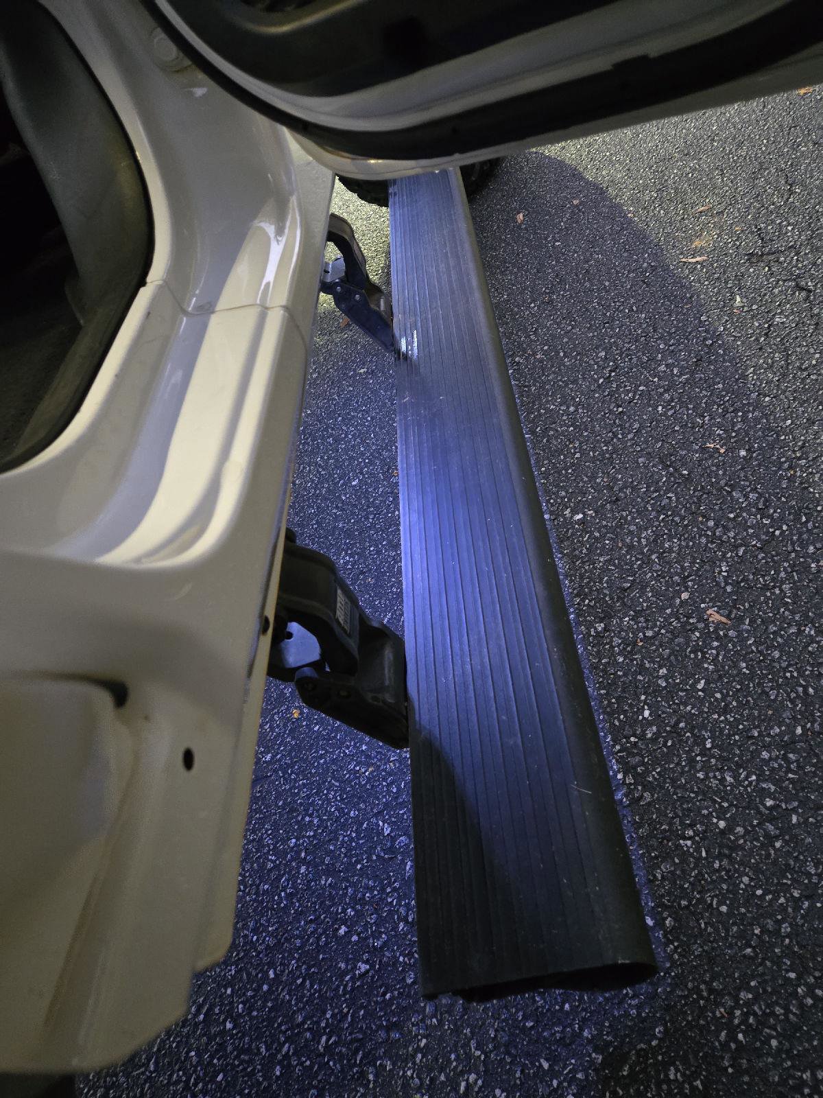 Used 2019 Jeep Wrangler Unlimited Sahara image 27