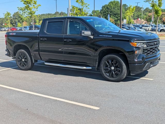 Used 2023 Chevrolet Silverado 1500 Custom AWD/4WD image 2