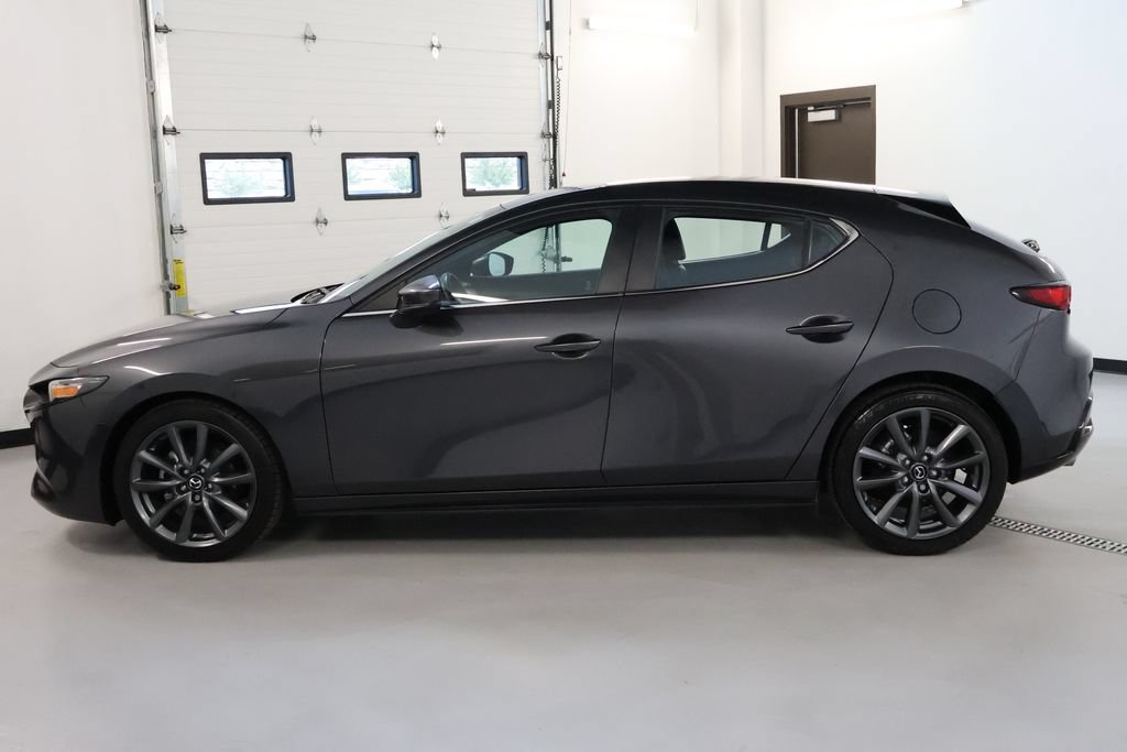 Used 2022 MAZDA MAZDA3 s FWD image 4