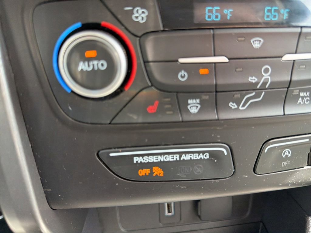 Used 2019 Ford Escape SE image 33