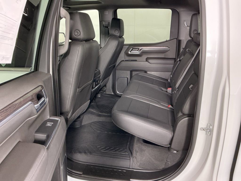 Used 2022 Chevrolet Silverado 1500 LTZ w/ LTZ Premium Package image 9