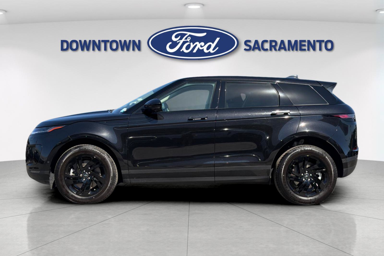Used 2025 Land Rover Range Rover Evoque S AWD/4WD image 2