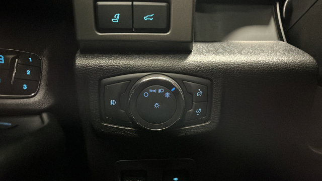 Used 2018 Ford Expedition Max XLT w/ Equipment Group 202A AWD/4WD image 34