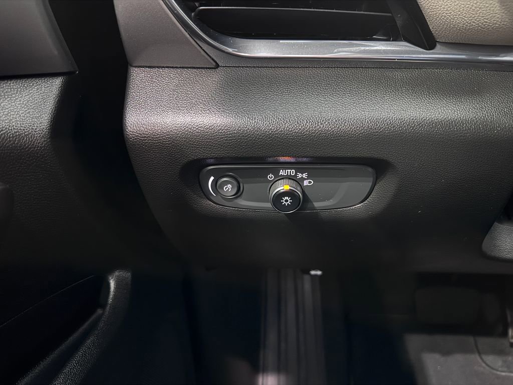 Certified 2023 Chevrolet Traverse LS image 23