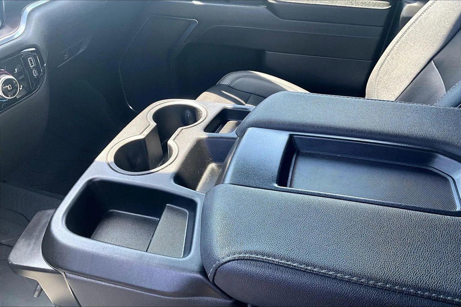 Used 2024 GMC Sierra 1500 SLT image 14