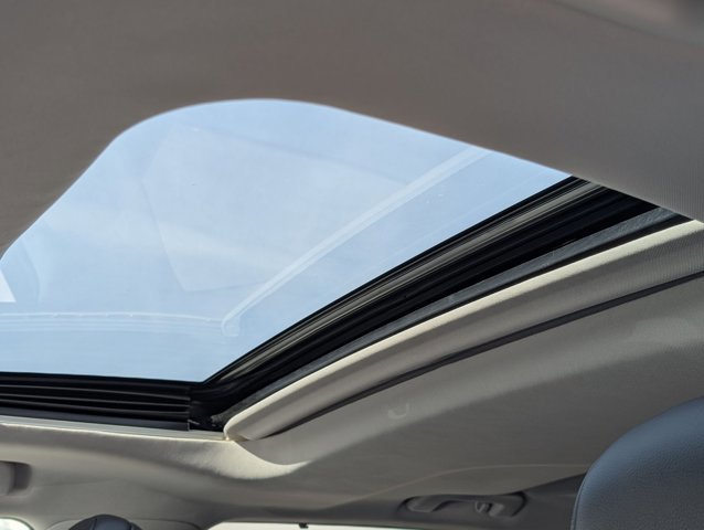 Used 2021 Toyota Highlander XLE image 15