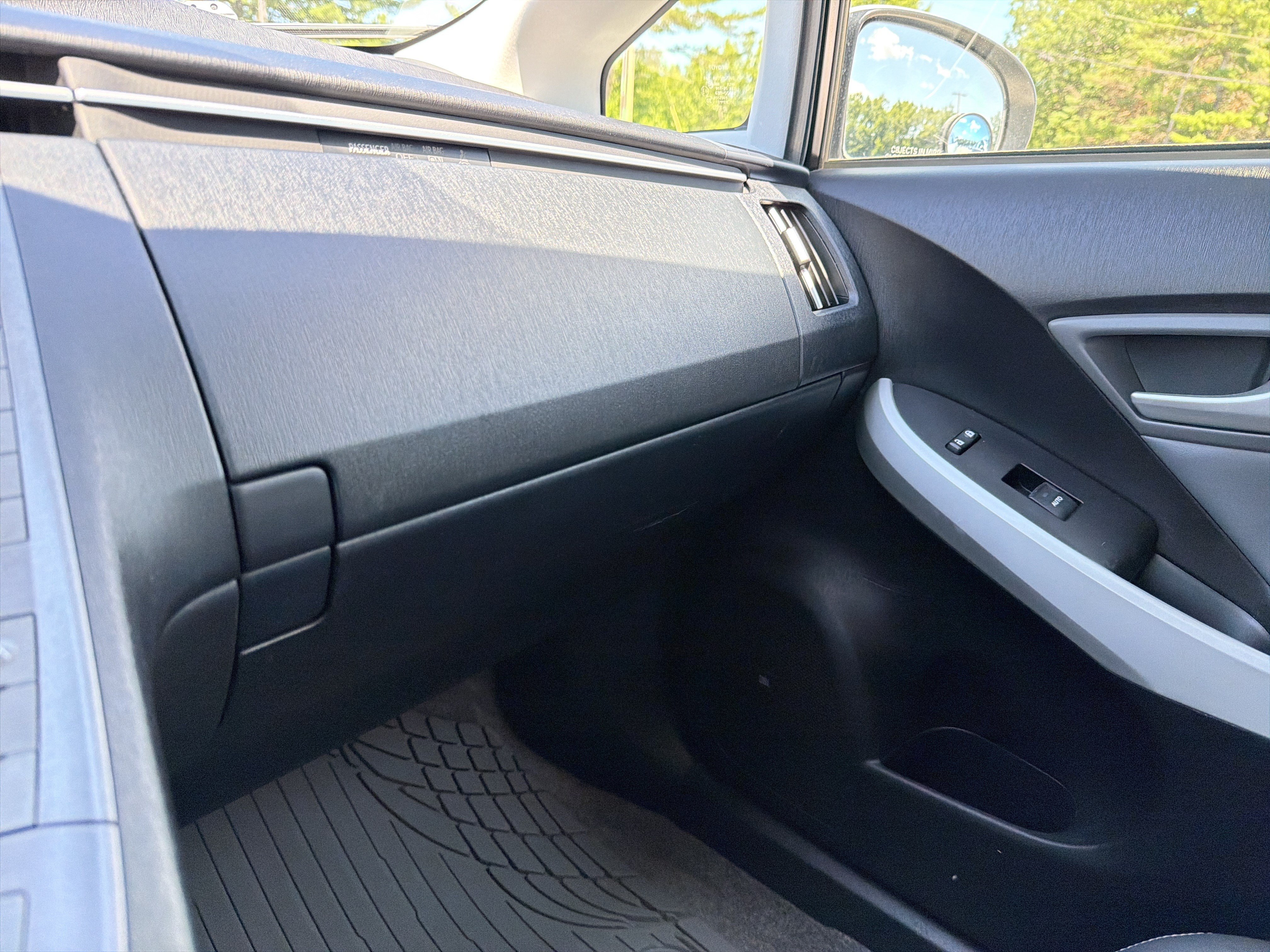 Used 2013 Toyota Prius Four w/ Deluxe Solar Roof Pkg FWD image 35
