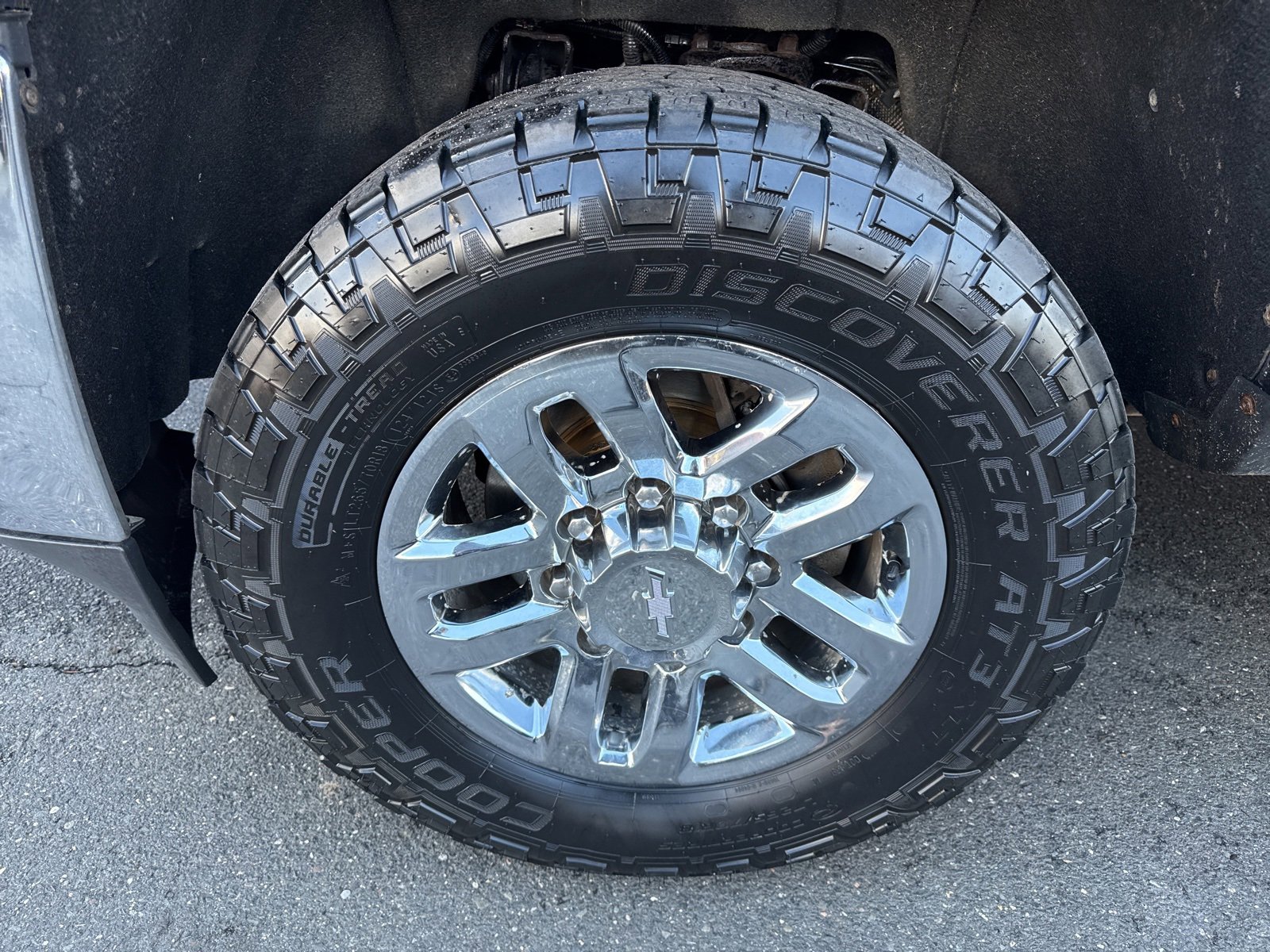 Used 2016 Chevrolet Silverado 2500 LTZ w/ LTZ Plus Package image 11
