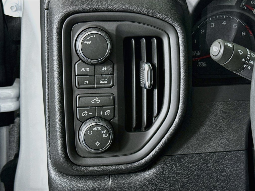 New 2026 Chevrolet Silverado 1500 Custom w/ Turbomax Blackout Package AWD/4WD image 10