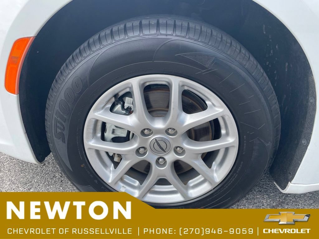 Used 2023 Chrysler Pacifica Touring-L FWD image 50