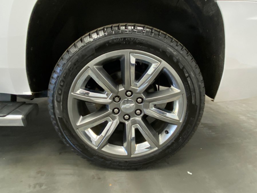 Used 2019 Chevrolet Tahoe LT w/ LT Signature Package AWD/4WD image 18