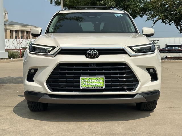Used 2024 Toyota Grand Highlander AWD image 7
