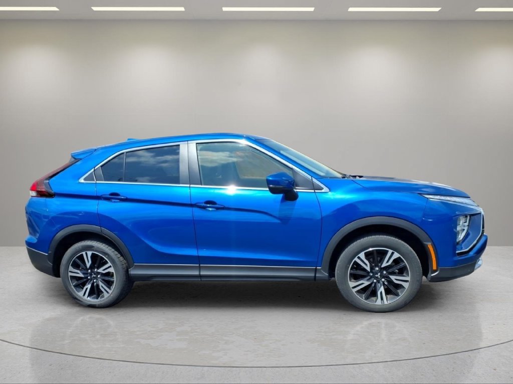 Used 2024 Mitsubishi Eclipse Cross SE AWD/4WD image 2