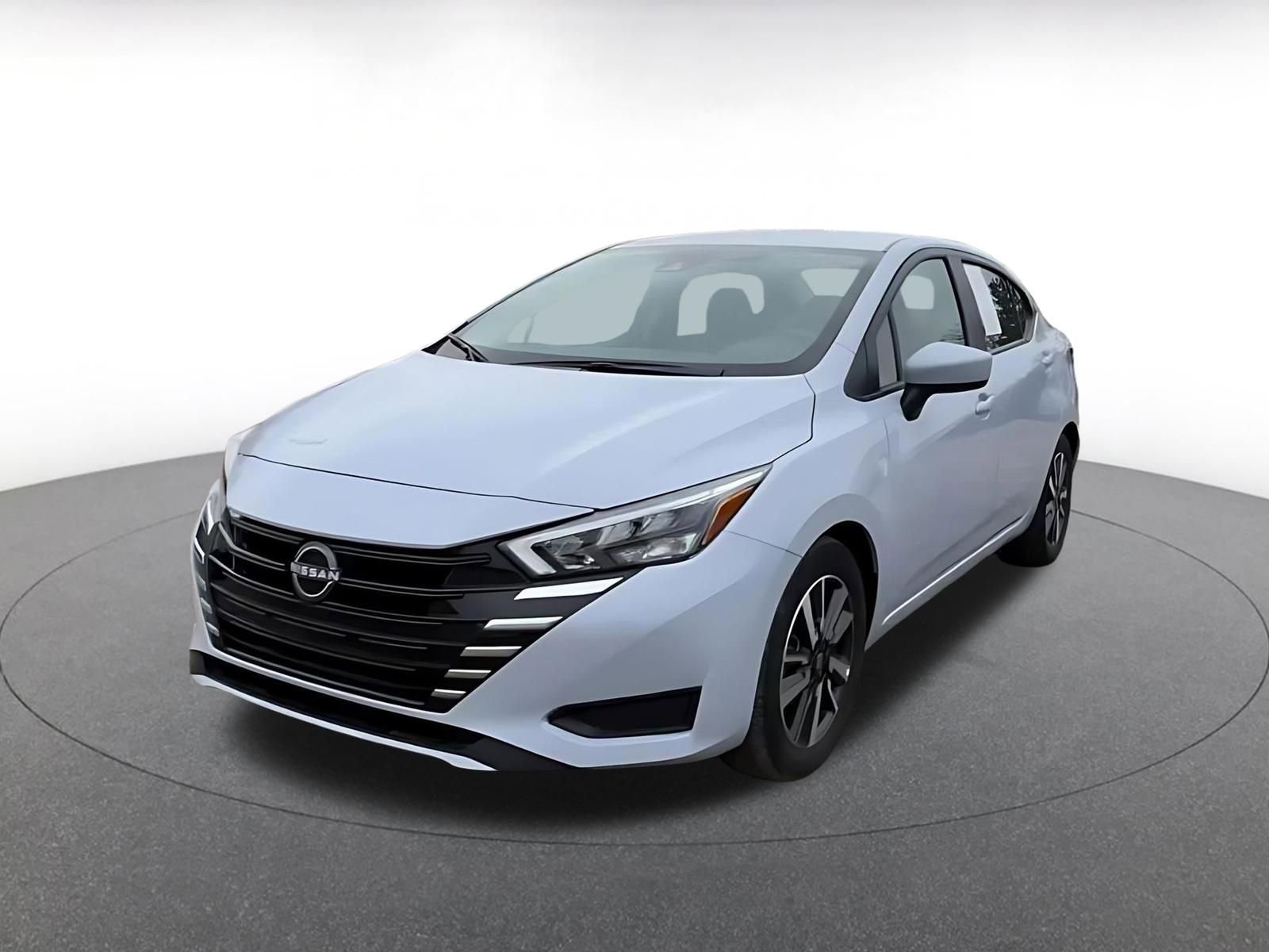Used 2025 Nissan Versa SV FWD image 7