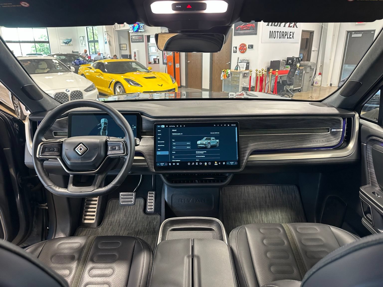 Used 2023 Rivian R1T Adventure AWD/4WD image 17