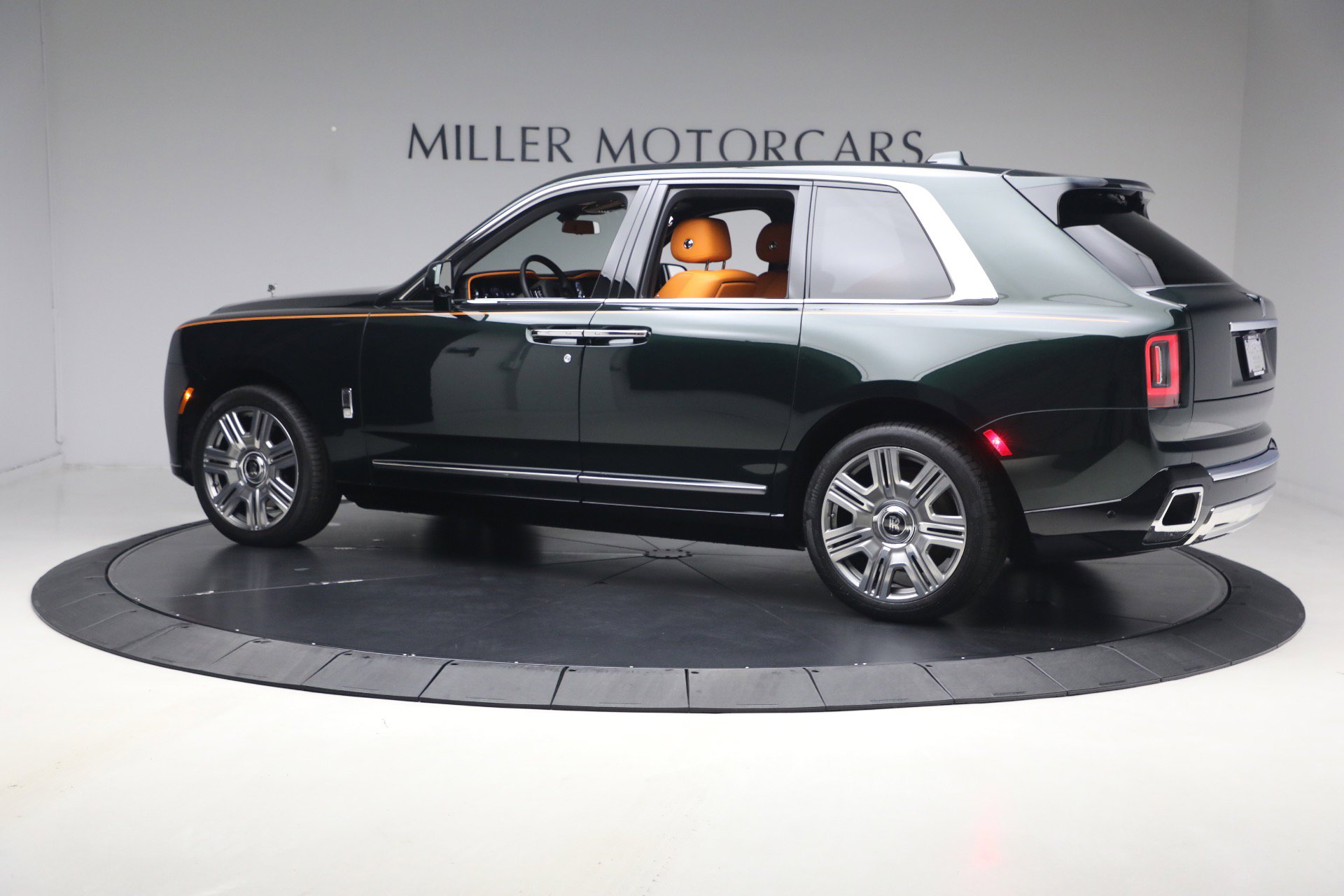 Certified 2026 Rolls-Royce Cullinan AWD/4WD image 12