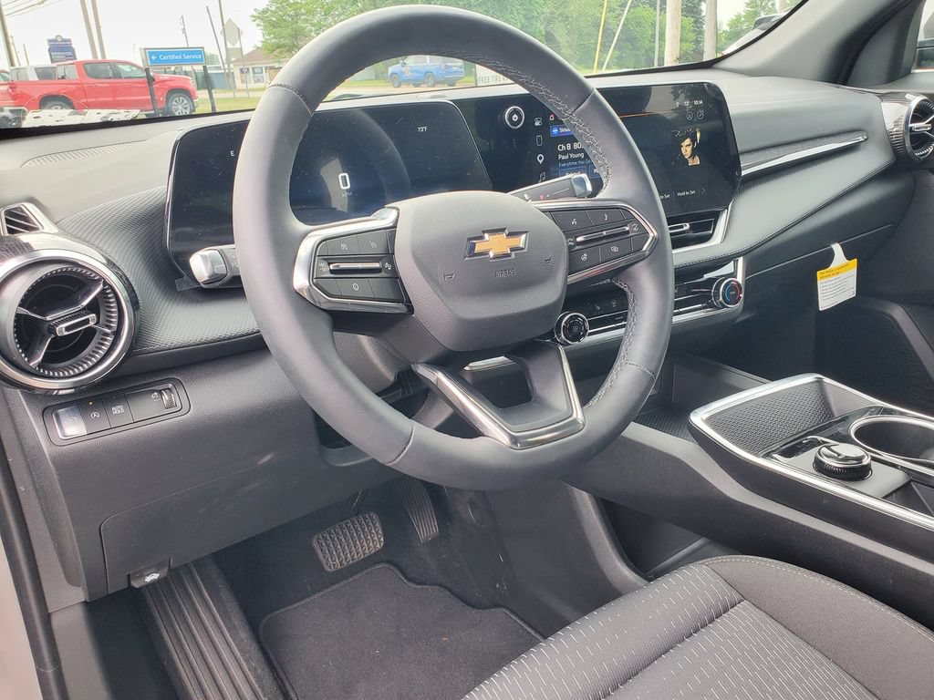 Certified 2026 Chevrolet Equinox LT FWD image 9