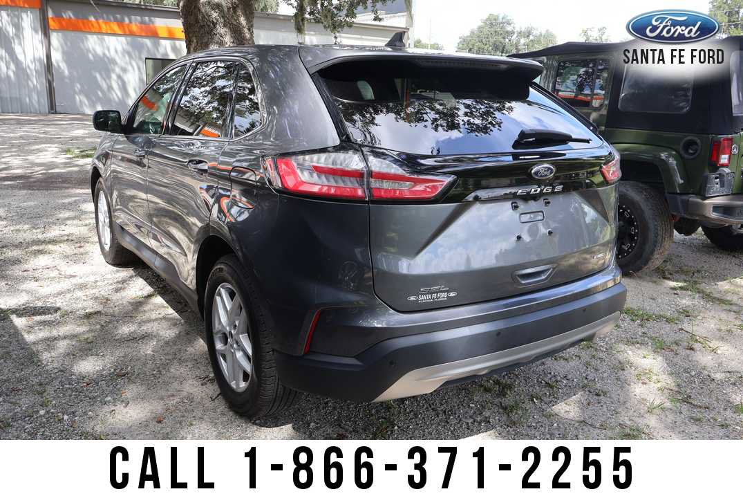Used 2024 Ford Edge SEL AWD/4WD image 3