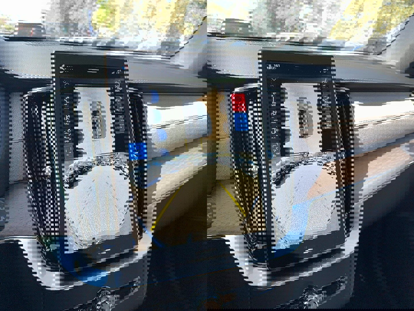 New 2026 Volvo XC90 B5 Ultra image 22