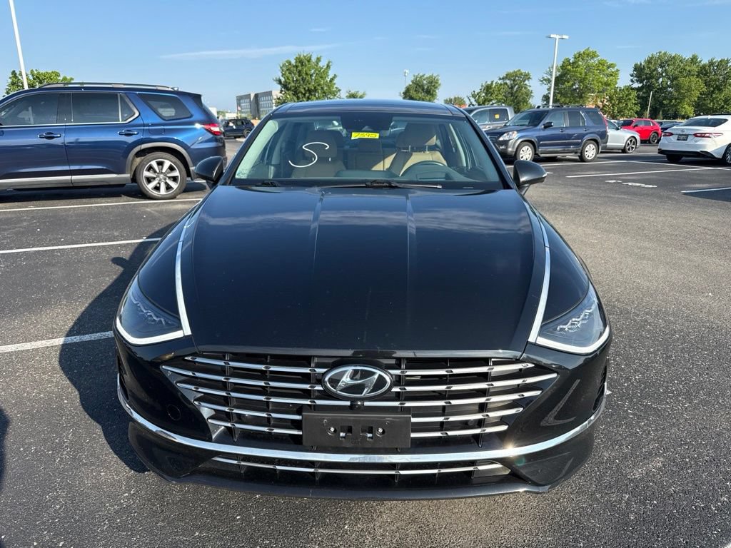 Used 2023 Hyundai Sonata Limited FWD image 2