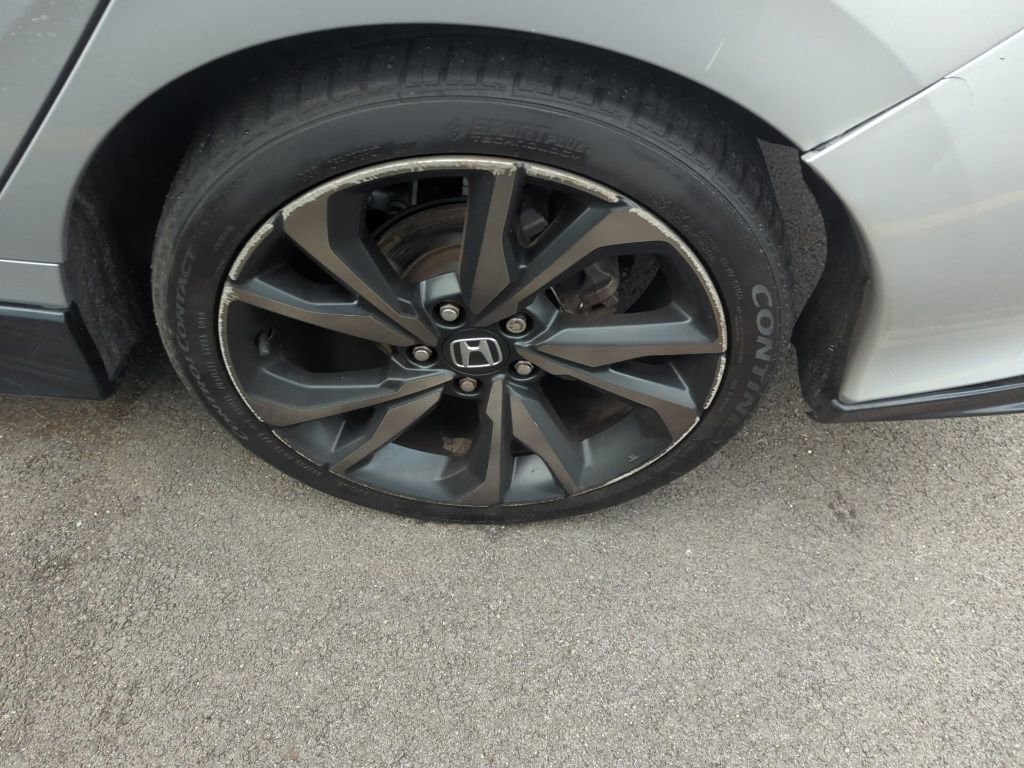 Used 2018 Honda Civic Sport image 5