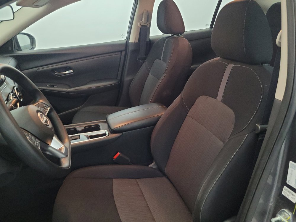Used 2025 Nissan Sentra SV FWD image 17