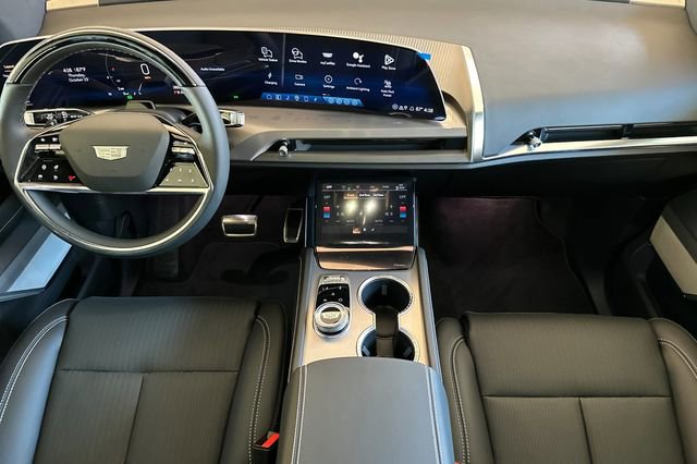 New 2026 Cadillac Vistiq Sport w/ LPO, Floor Liner Package image 13